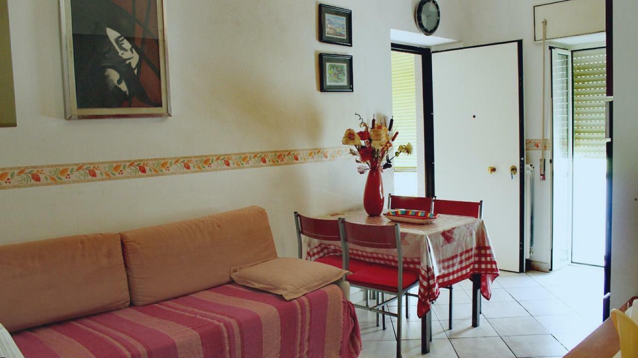 By The Sea In Scario Apartment Exterior photo